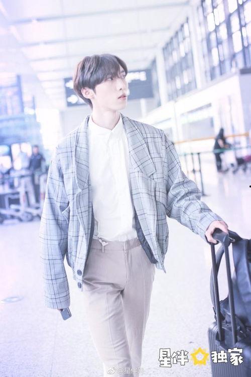 赵磊爆料机场视频大全,揭秘明星日常出行瞬间